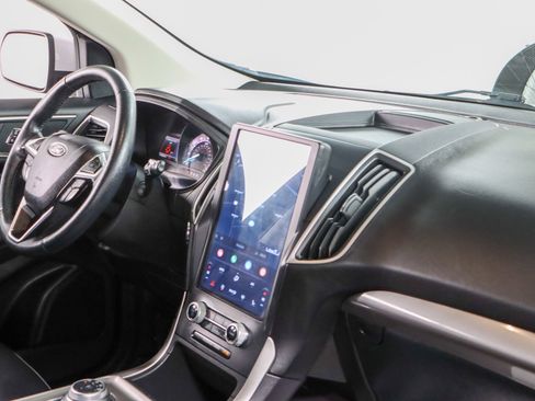 Used 2024 Ford Edge SEL image 25