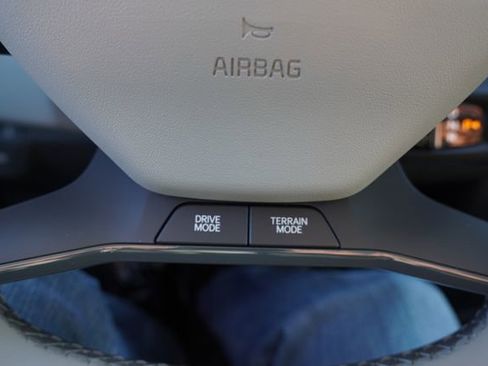 Used 2026 Kia EV9 Wind image 36