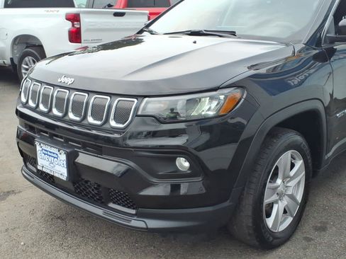 Used 2022 Jeep Compass Latitude AWD/4WD image 7