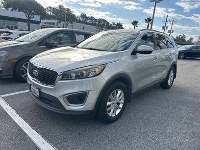 Used 2017 Kia Sorento LX w/ LX Convenience Package