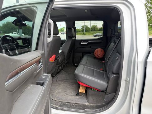 Used 2022 GMC Sierra 1500 SLT AWD/4WD image 8