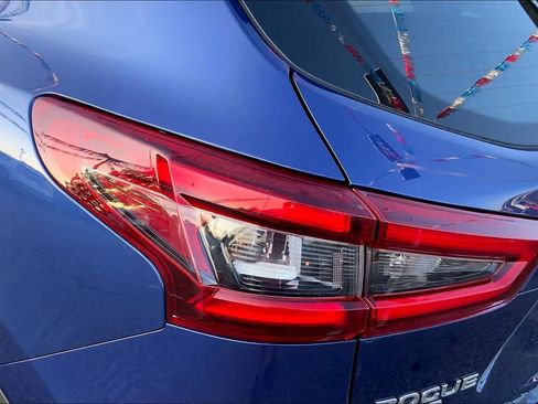 Used 2022 Nissan Rogue Sport SV FWD image 27