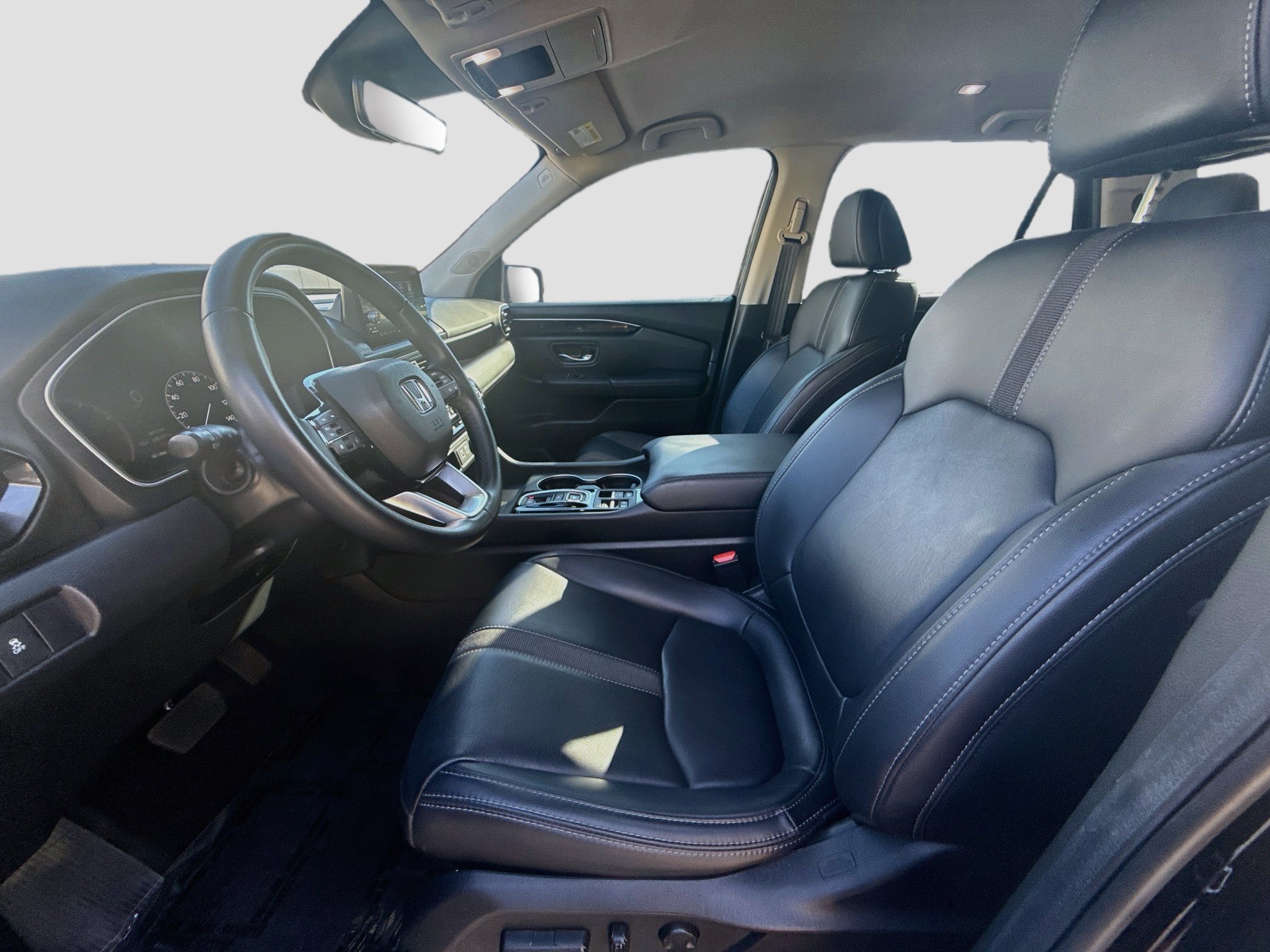 Used 2025 Honda Pilot EX-L image 18