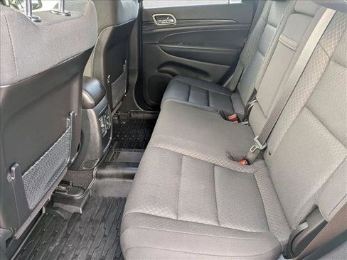 Used 2021 Jeep Grand Cherokee Laredo image 17