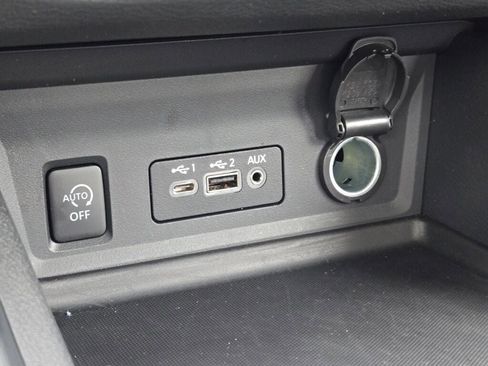 Used 2025 Nissan Sentra SR w/ SR Premium Package image 30