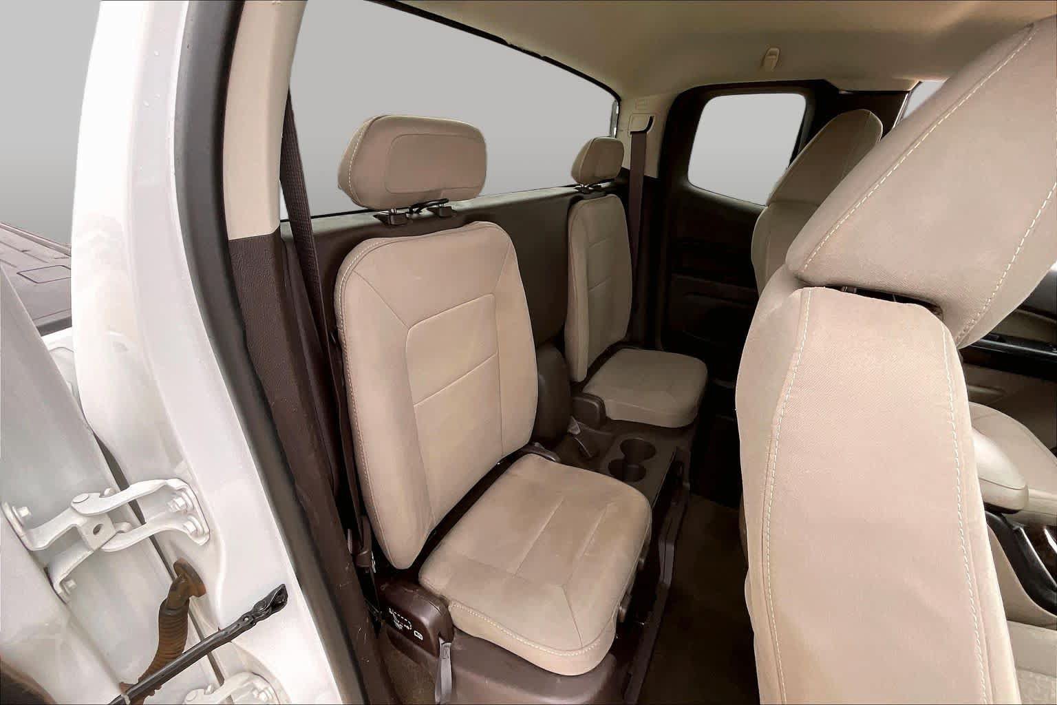 Used 2016 GMC Canyon SLE w/ SLE Convenience Package RWD image 18