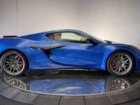 Used 2024 Chevrolet Corvette Z06 w/ Stealth Interior Trim Package image 30