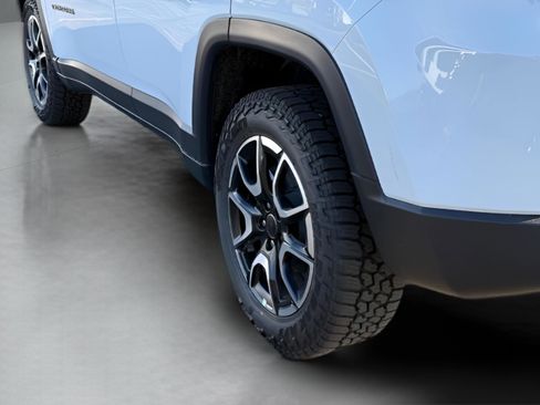 New 2026 Jeep Compass Trailhawk image 31