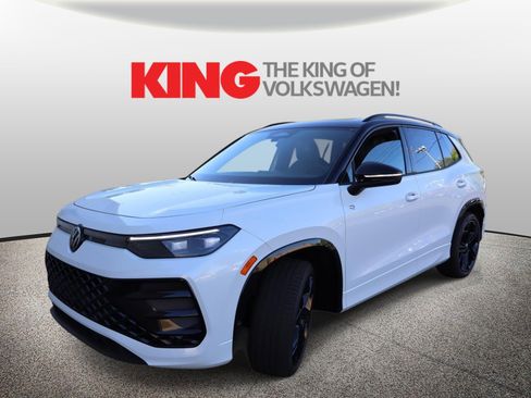 New 2026 Volkswagen Tiguan SE R-Line image 8