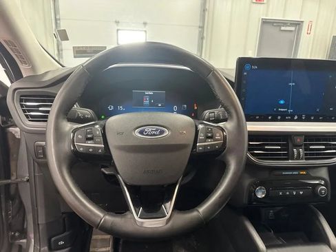 Used 2025 Ford Escape Platinum AWD/4WD image 11