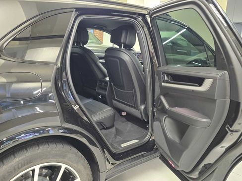Used 2024 Porsche Cayenne image 14