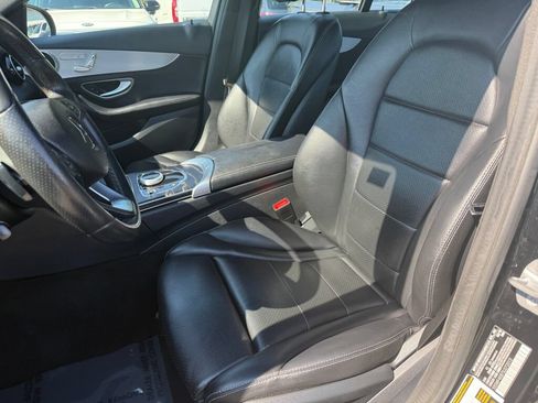 Used 2018 Mercedes-Benz C 300 4MATIC Sedan image 11