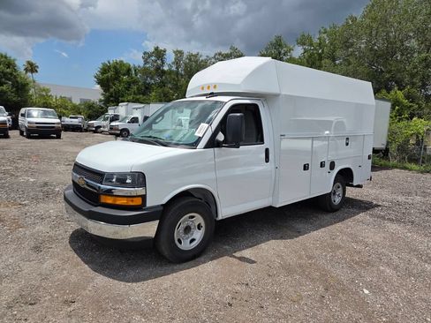 New 2026 Chevrolet Express 3500 w/ Power Convenience Package RWD image 4