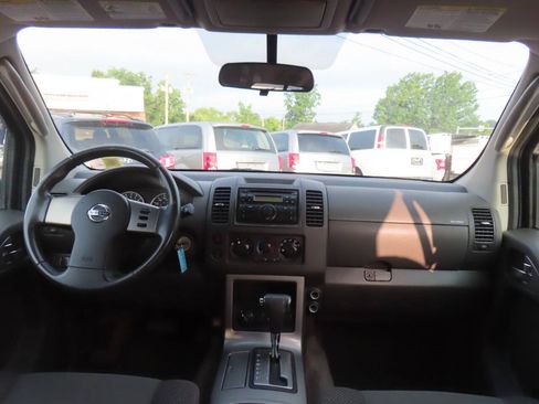 Used 2011 Nissan Pathfinder S AWD/4WD image 44