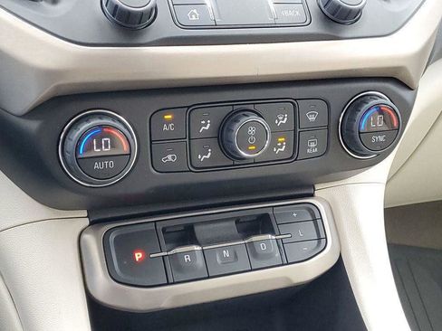 Used 2023 GMC Acadia Denali w/ Trailering Package AWD/4WD image 16