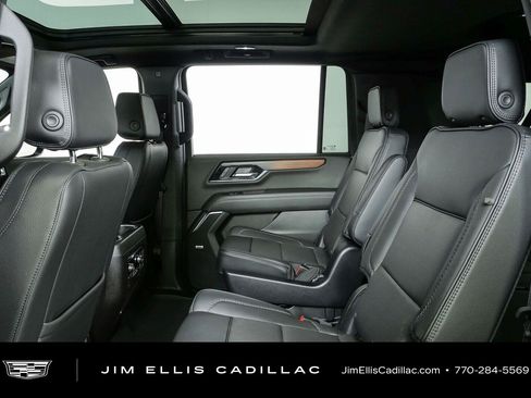 Used 2025 GMC Yukon XL Denali w/ Sun & Power Step Package AWD/4WD image 17