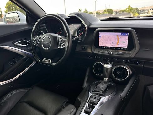 Used 2023 Chevrolet Camaro SS RWD image 11