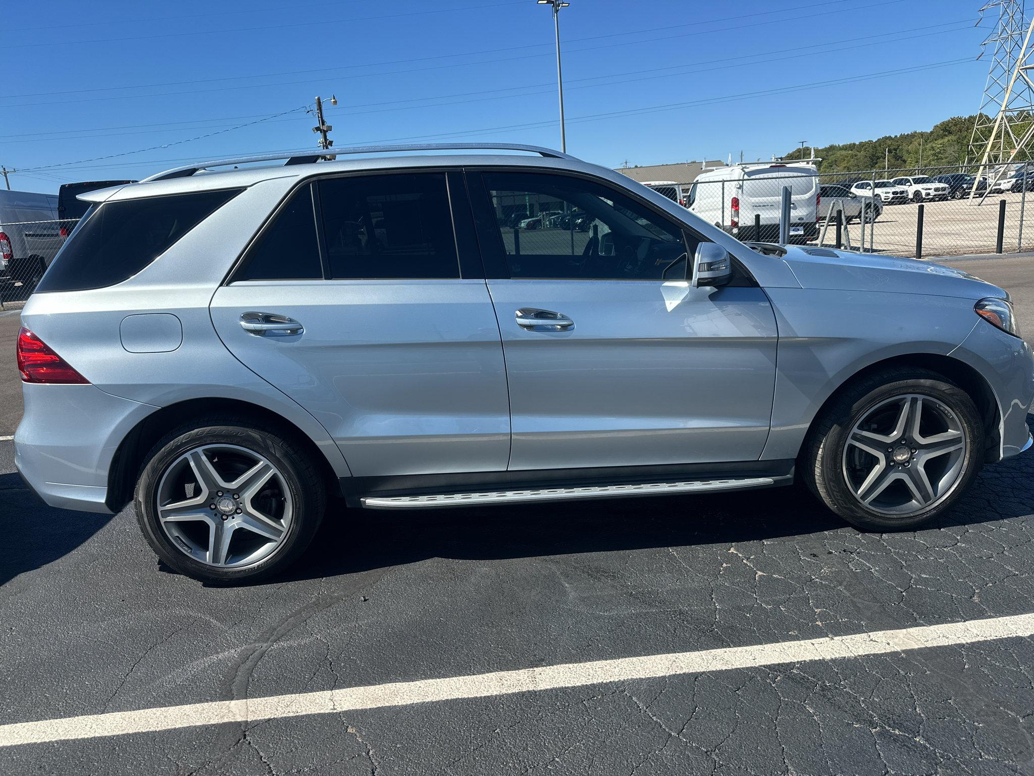 Used 2016 Mercedes-Benz GLE 400 4MATIC image 2