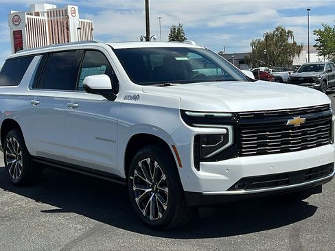 New 2025 Chevrolet Suburban High Country image 3