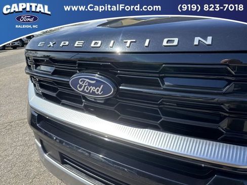 Certified 2025 Ford Expedition Max Platinum image 10