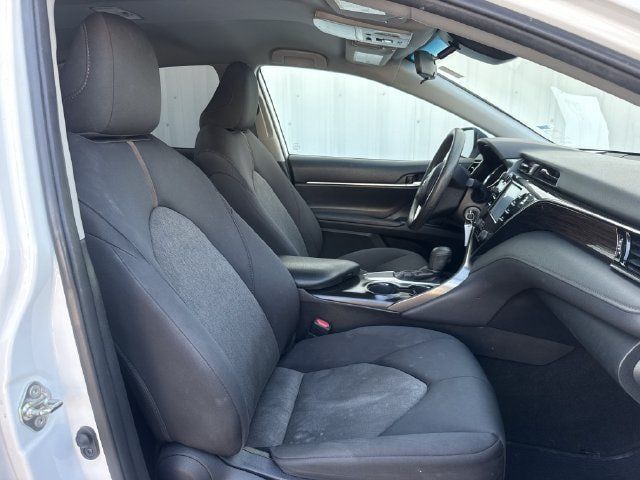 Used 2019 Toyota Camry LE FWD image 25