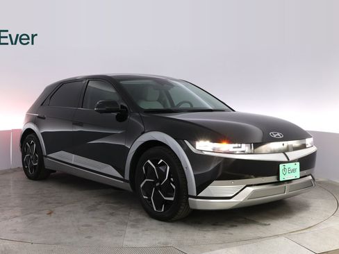 Used 2024 Hyundai Ioniq 5 Limited image 13