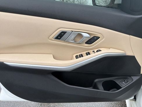 Used 2020 BMW 330i Sedan w/ Convenience Package image 24