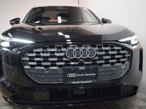 New 2025 Audi Q5 Premium Plus image 2