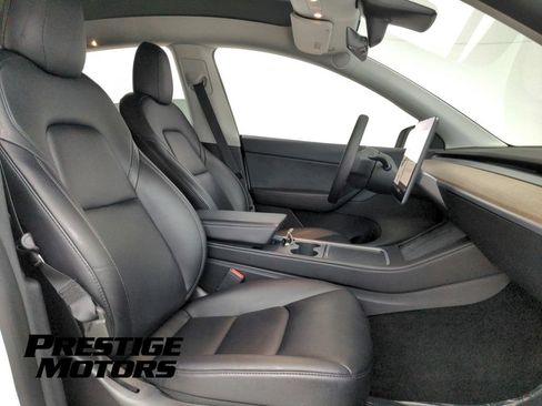 Used 2021 Tesla Model Y Long Range AWD/4WD image 30