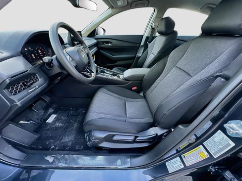 Used 2025 Honda Accord LX image 14