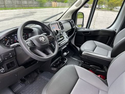 Used 2026 RAM ProMaster 2500 w/ Convenience Group FWD image 19