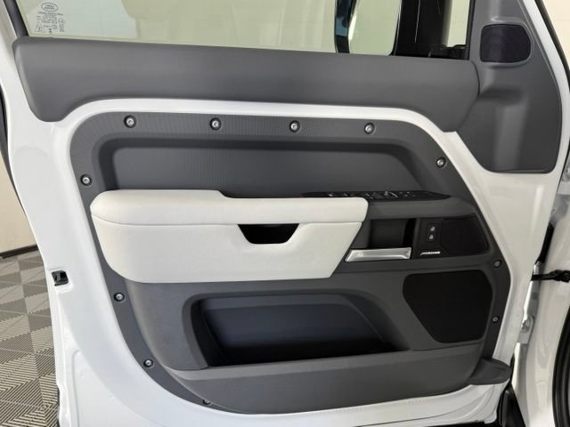 New 2026 Land Rover Defender 110 S AWD/4WD image 30