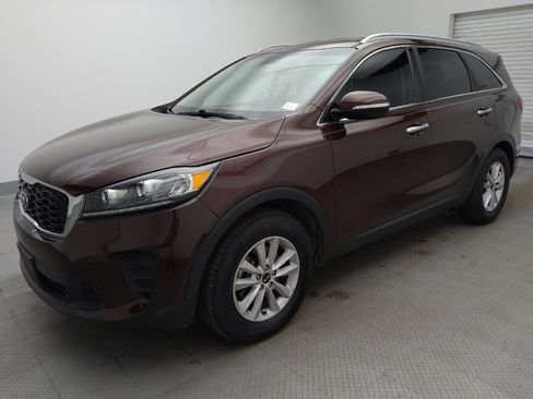 Used 2019 Kia Sorento FWD w/ LX Convenience Package image 2