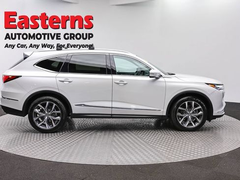 Used 2023 Acura MDX w/ Technology Package AWD/4WD image 4