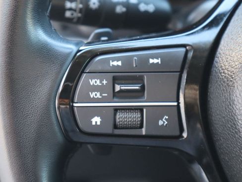 Used 2025 Honda Pilot EX-L image 12
