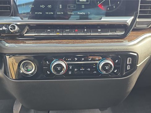 Used 2024 GMC Sierra 1500 Elevation w/ LPO, Elevation Black Package image 17