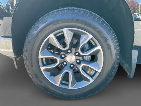 Used 2022 Chevrolet Silverado 1500 LT image 13