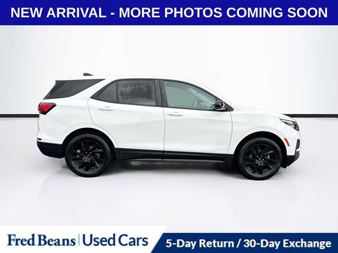 Used 2023 Chevrolet Equinox LS w/ LS Convenience Package AWD/4WD image 9