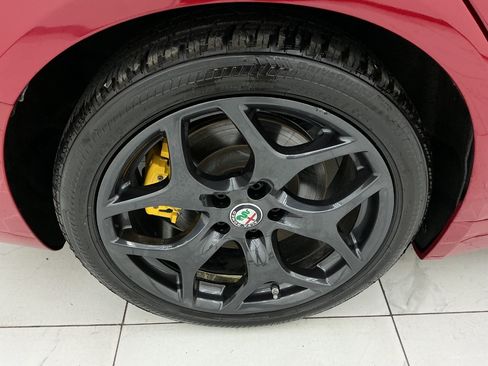 Used 2019 Alfa Romeo Giulia RWD image 49