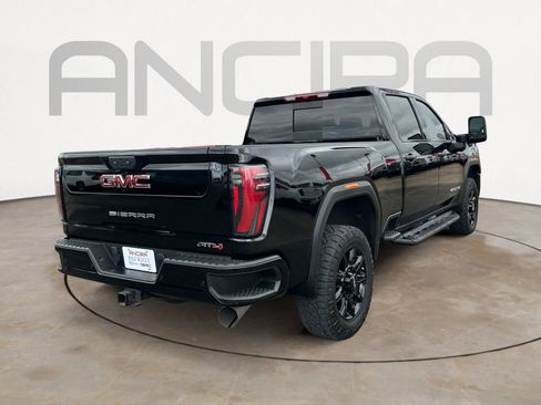 Used 2024 GMC Sierra 2500 AT4 w/ AT4 Preferred Package AWD/4WD image 10