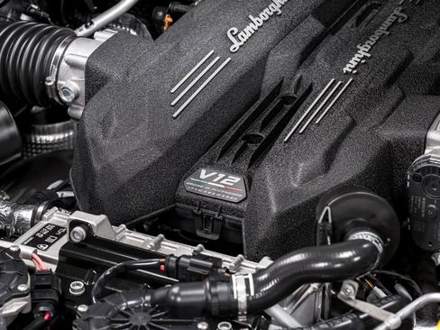 Used 2024 Lamborghini Revuelto image 55