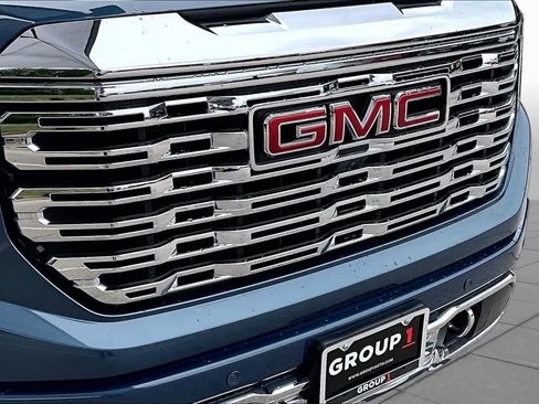 Used 2024 GMC Sierra 1500 Denali w/ Technology Package AWD/4WD image 30