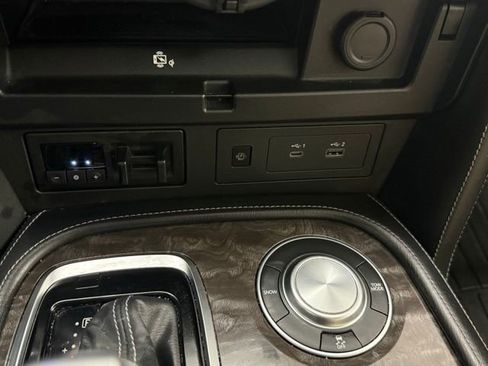 Used 2023 Nissan Armada Platinum w/ Captain's Chairs Package image 26