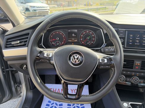 Used 2021 Volkswagen Jetta SE image 31