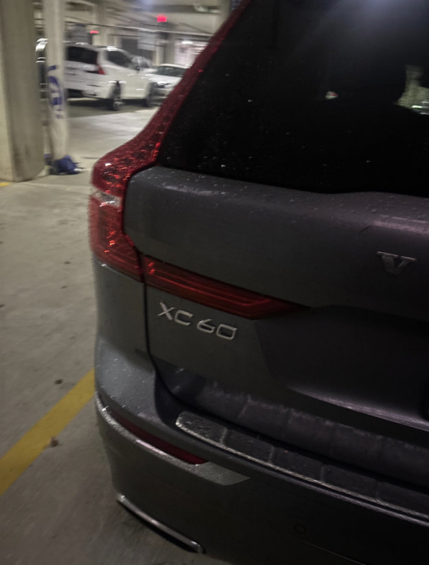 Used 2021 Volvo XC60 T5 Inscription w/ Advanced Package AWD/4WD image 3