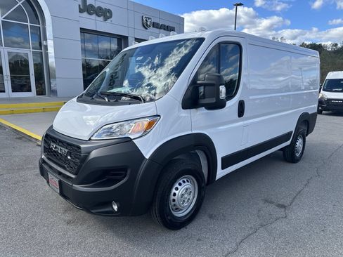 New 2025 RAM ProMaster 1500 w/ Convenience Group FWD image 2