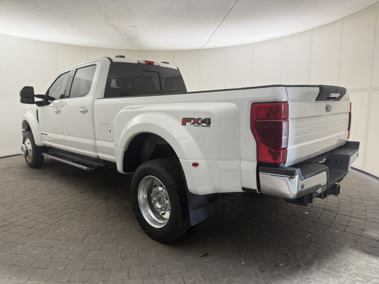 Used 2022 Ford F450 Lariat w/ FX4 Off-Road Package AWD/4WD image 6