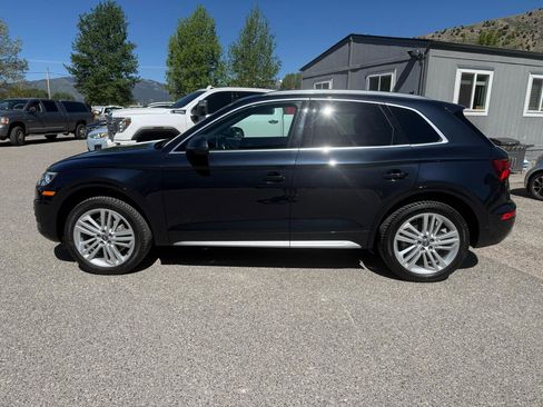 Used 2018 Audi Q5 2.0T Premium Plus w/ Premium Plus Package AWD/4WD image 2