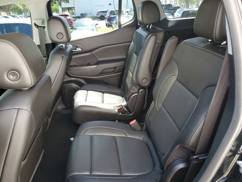 Certified 2023 GMC Acadia SLT w/ Elevation Edition FWD image 12
