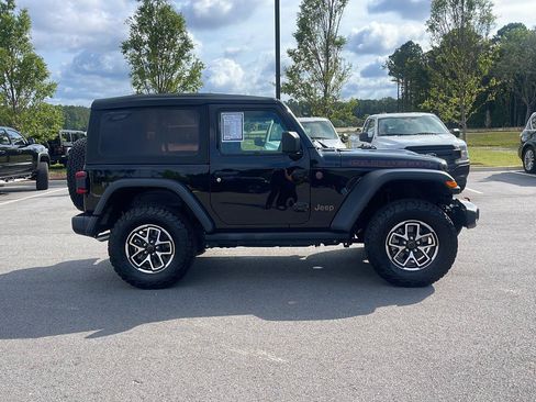 Used 2025 Jeep Wrangler Rubicon AWD/4WD image 8